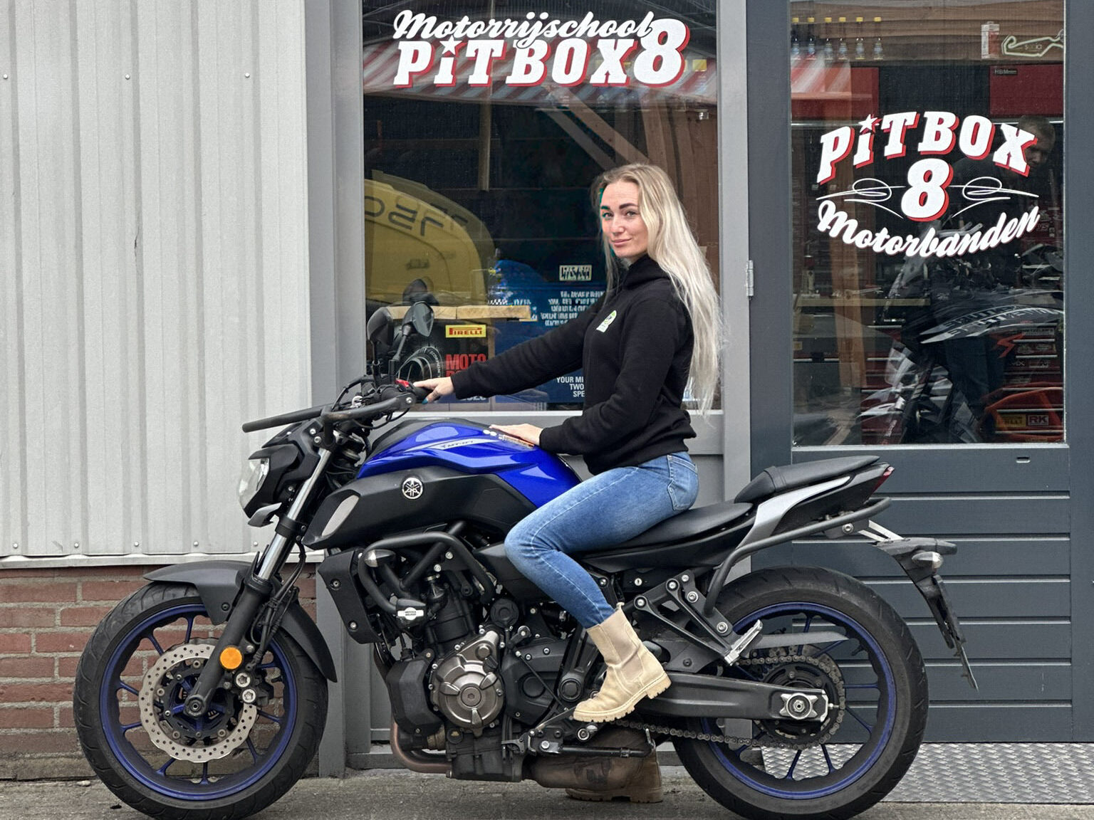 Anita op MT-07